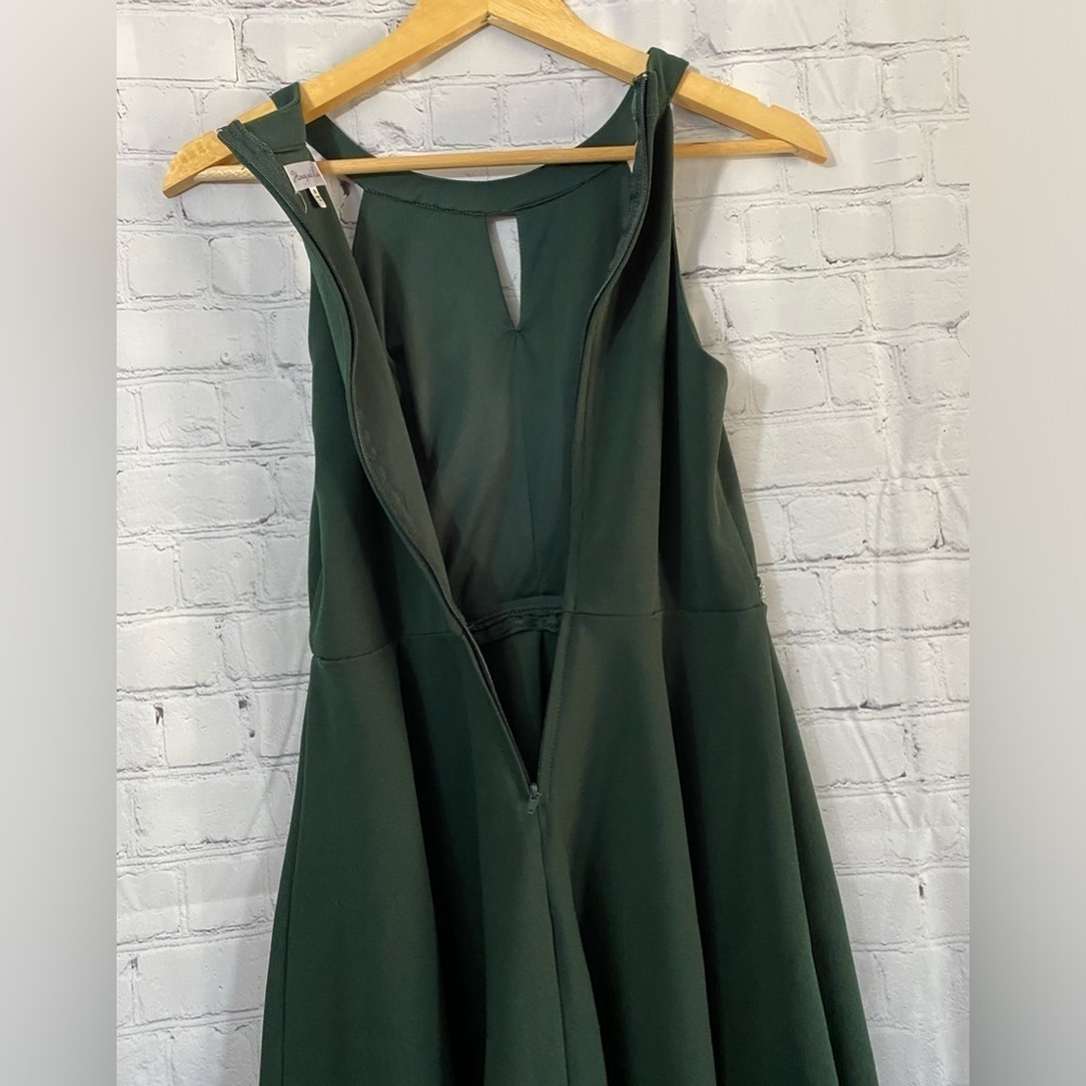 Honey and Rosie Sleeveless Keyhole Beaded Waist Fit-And-Flare Scuba Dress - Picture 4 of 10